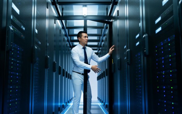 下眼皮末端有白色的小口子是什么病