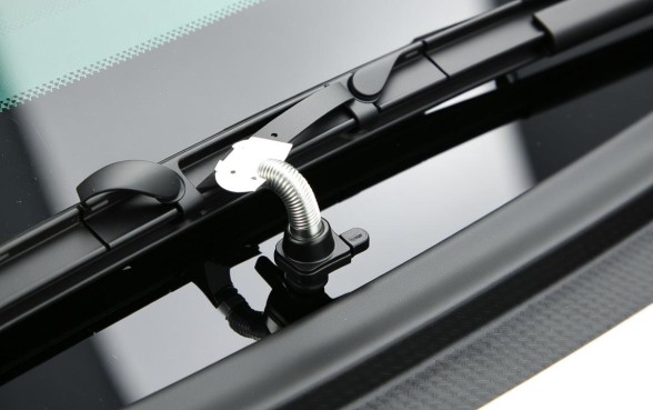 汽车雨刮水壶口子怎么拆卸下来