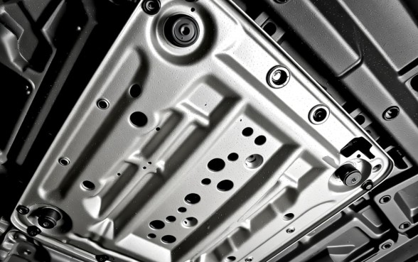 为什么汽车下面有防水塞的口子